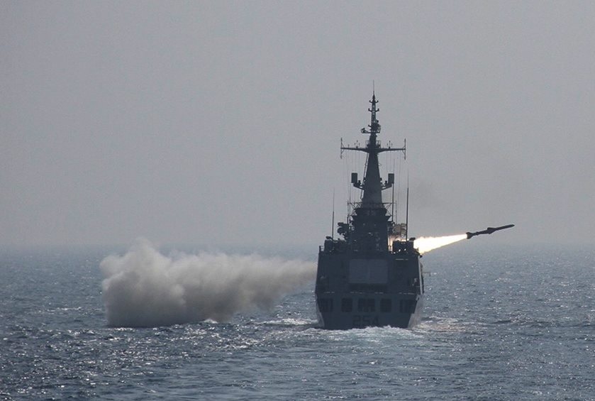 Pakistan Navy displays firepower in bilateral naval exercise with UAE ...