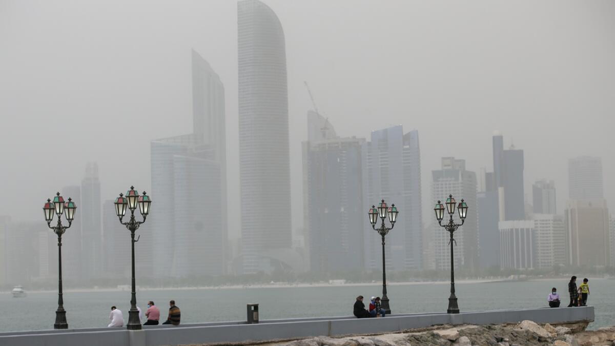 UAE weather: Light to moderate winds, temperatures drop to 7ºC – News