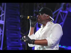 Despite audio issues, busy signal keeps viewers interested | Entertainment