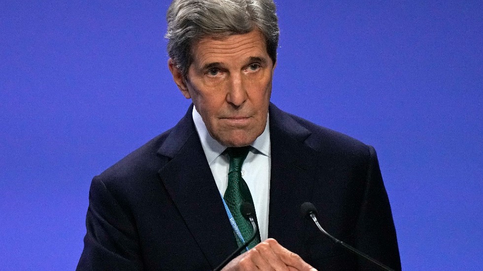 Kerry says he supports UAE oil chief as leader of UN climate talks