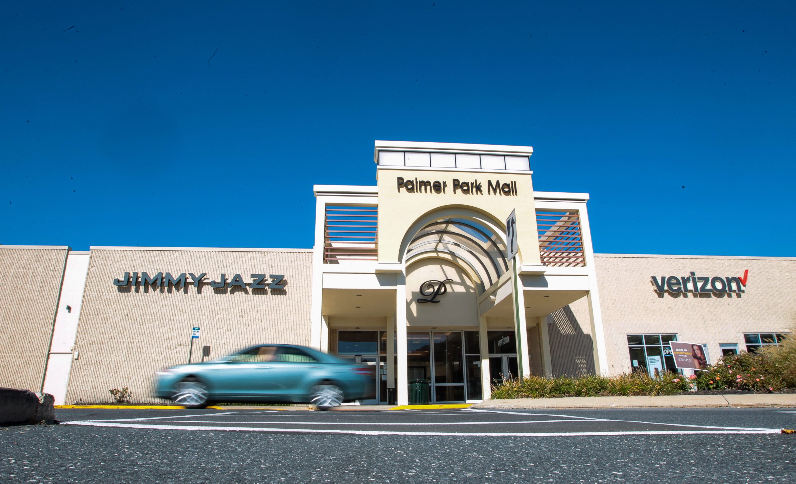 ‘Preferred’ entertainment venue to leave Palmer Park shopping center