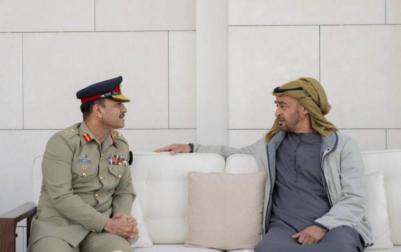 UAE President meets Pakistan Army Chief in Abu Dhabi