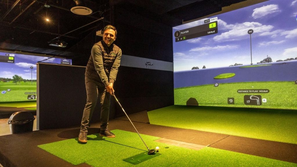 XGolf opens at revamped Westbury Mall targeting entertainment, food