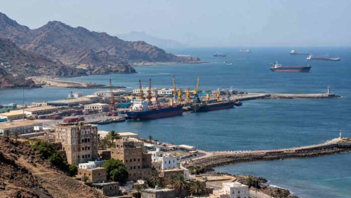 Houthis Seize Mokha Port
